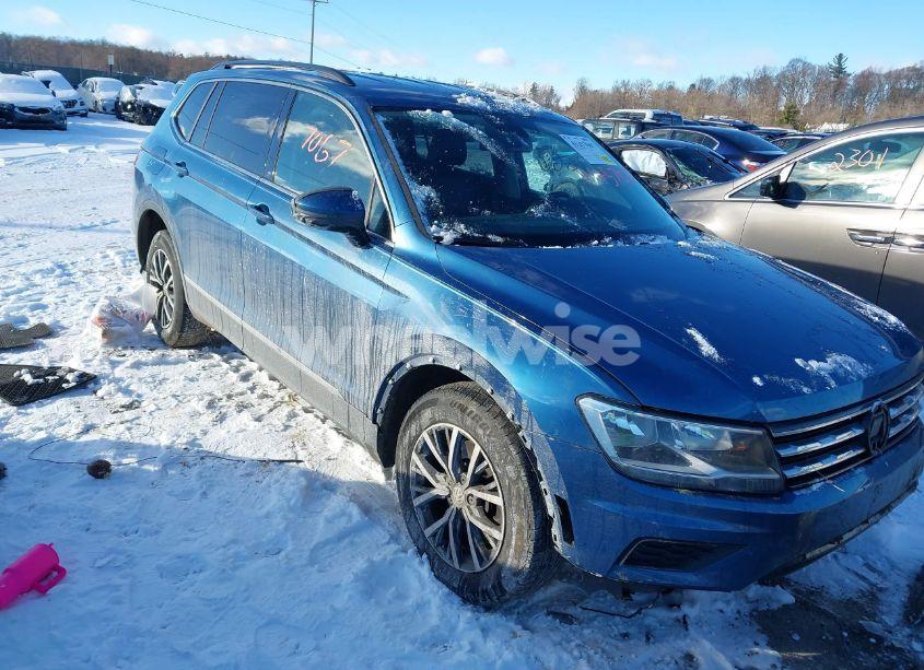 2018 Volkswagen Tiguan (VIN 3VV2B7AX0JM138838) main photo