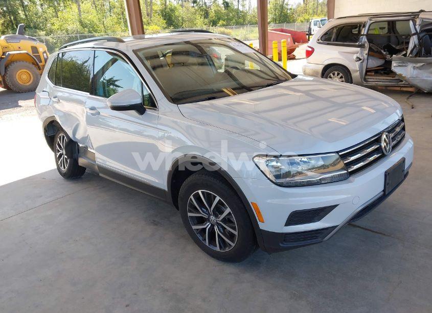 2018 Volkswagen Tiguan 2.0T SE/2.0T SEL (VIN 3VV2B7AX0JM197274) main photo