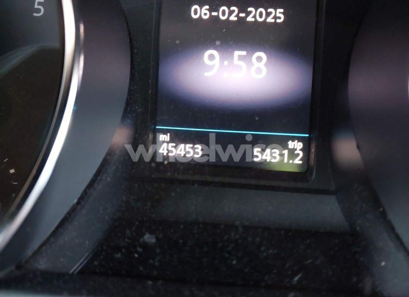 Photo 15 of 2018 Volkswagen Tiguan 2.0T SE/2.0T SEL (VIN 3VV2B7AX0JM197274)