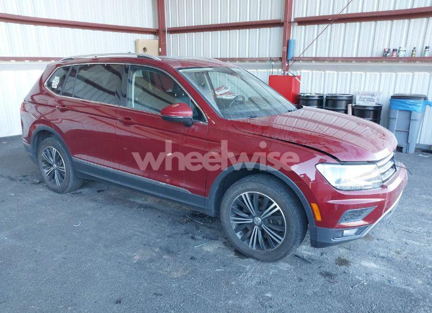 2019 Volkswagen Tiguan 2.0T SE/2.0T SEL/2.0T SEL R-LINE/2.0T SEL R-LINE BLACK (VIN 3VV2B7AX0KM020998) main photo