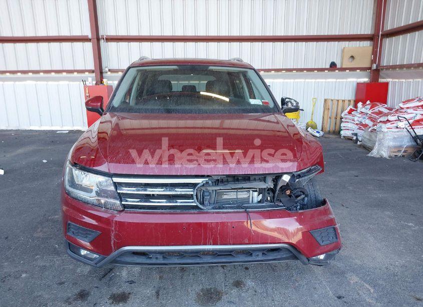 Photo 13 of 2019 Volkswagen Tiguan 2.0T SE/2.0T SEL/2.0T SEL R-LINE/2.0T SEL R-LINE BLACK (VIN 3VV2B7AX0KM020998)