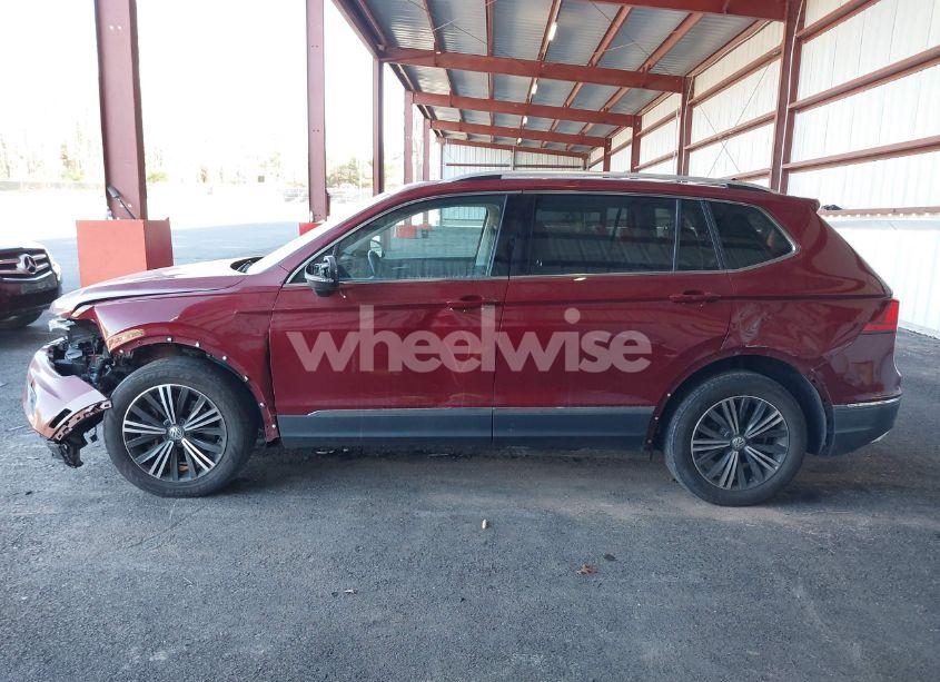 Photo 15 of 2019 Volkswagen Tiguan 2.0T SE/2.0T SEL/2.0T SEL R-LINE/2.0T SEL R-LINE BLACK (VIN 3VV2B7AX0KM020998)