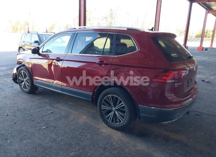 Photo 3 of 2019 Volkswagen Tiguan 2.0T SE/2.0T SEL/2.0T SEL R-LINE/2.0T SEL R-LINE BLACK (VIN 3VV2B7AX0KM020998)