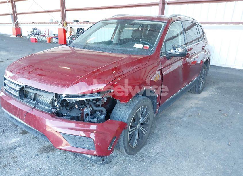 Photo 6 of 2019 Volkswagen Tiguan 2.0T SE/2.0T SEL/2.0T SEL R-LINE/2.0T SEL R-LINE BLACK (VIN 3VV2B7AX0KM020998)