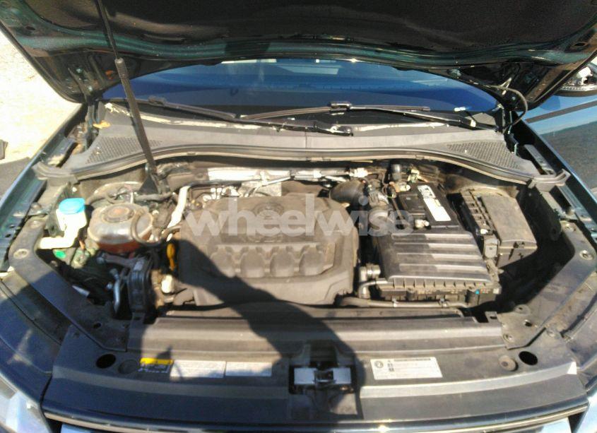 Photo 10 of 2019 Volkswagen Tiguan 2.0T SEL/2.0T SEL R-LINE/2.0T SEL R-LINE BLACK/2.0T SE (VIN 3VV2B7AX0KM149436)