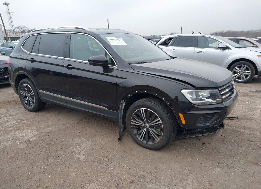 2019 Volkswagen Tiguan 2.0T SE/2.0T SEL/2.0T SEL R-LINE/2.0T SEL R-LINE BLACK (VIN 3VV2B7AX0KM200286) main photo