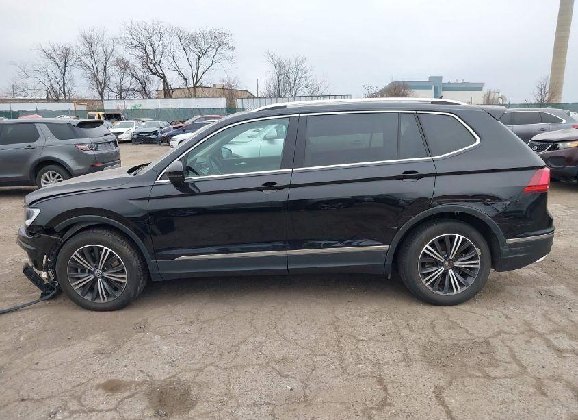 Photo 14 of 2019 Volkswagen Tiguan 2.0T SE/2.0T SEL/2.0T SEL R-LINE/2.0T SEL R-LINE BLACK (VIN 3VV2B7AX0KM200286)