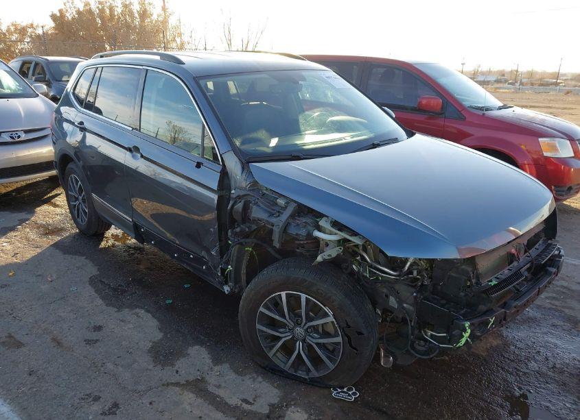 2020 Volkswagen Tiguan 2.0T SE/2.0T SE R-LINE BLACK/2.0T SEL (VIN 3VV2B7AX0LM021828) main photo