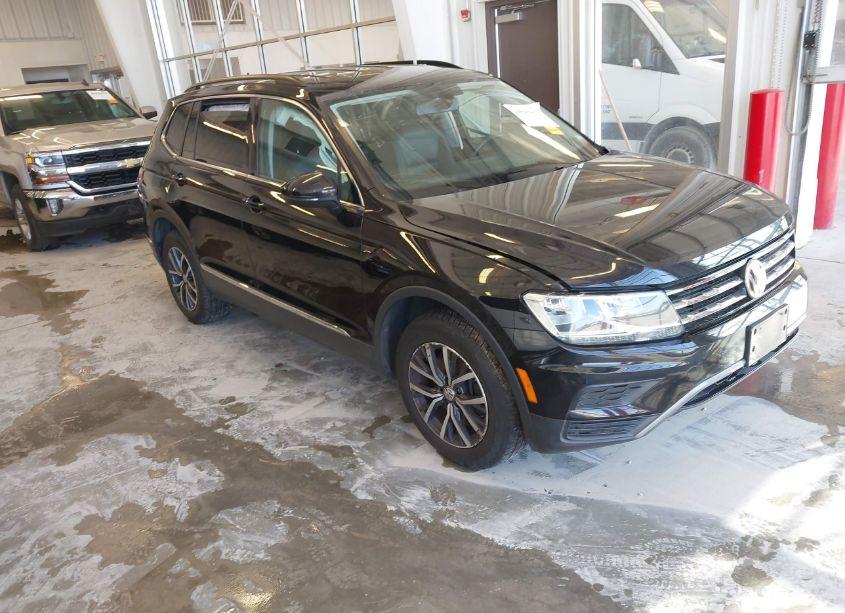 2020 Volkswagen Tiguan 2.0T SE/2.0T SE R-LINE BLACK/2.0T SEL (VIN 3VV2B7AX0LM105034) main photo