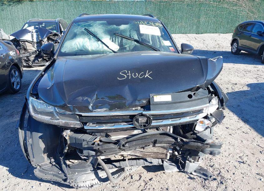 Photo 11 of 2020 Volkswagen Tiguan 2.0T SE/2.0T SE R-LINE BLACK/2.0T SEL (VIN 3VV2B7AX0LM159529)