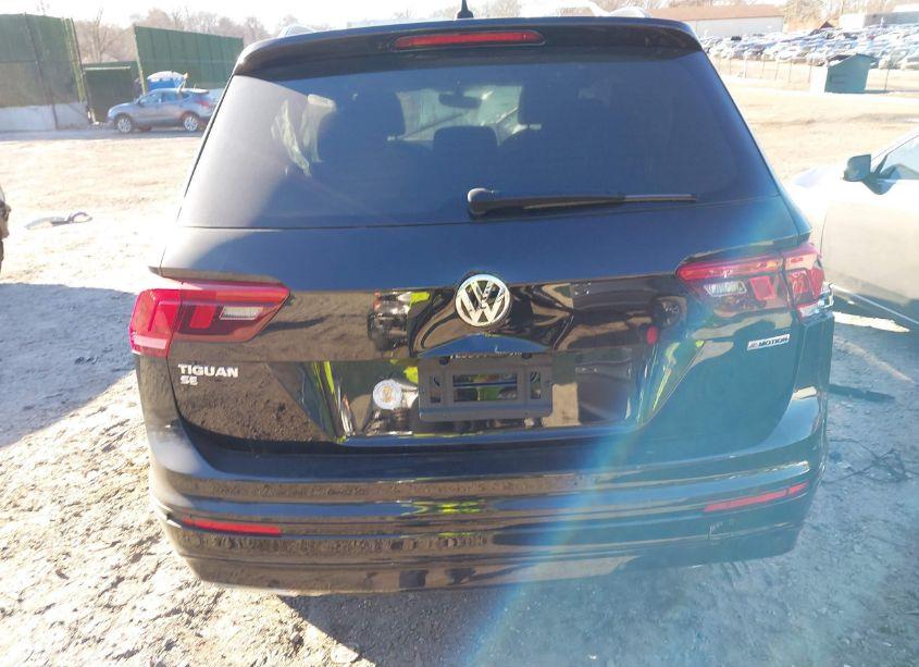 Photo 15 of 2020 Volkswagen Tiguan 2.0T SE/2.0T SE R-LINE BLACK/2.0T SEL (VIN 3VV2B7AX0LM159529)