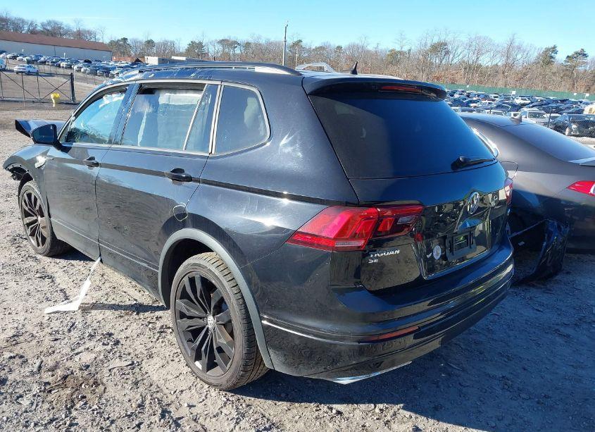 Photo 3 of 2020 Volkswagen Tiguan 2.0T SE/2.0T SE R-LINE BLACK/2.0T SEL (VIN 3VV2B7AX0LM159529)
