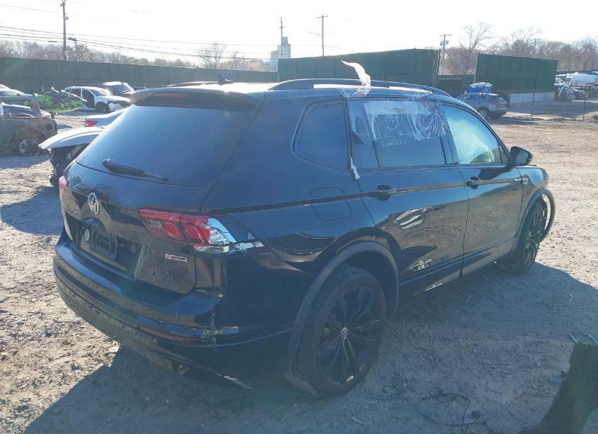 Photo 4 of 2020 Volkswagen Tiguan 2.0T SE/2.0T SE R-LINE BLACK/2.0T SEL (VIN 3VV2B7AX0LM159529)
