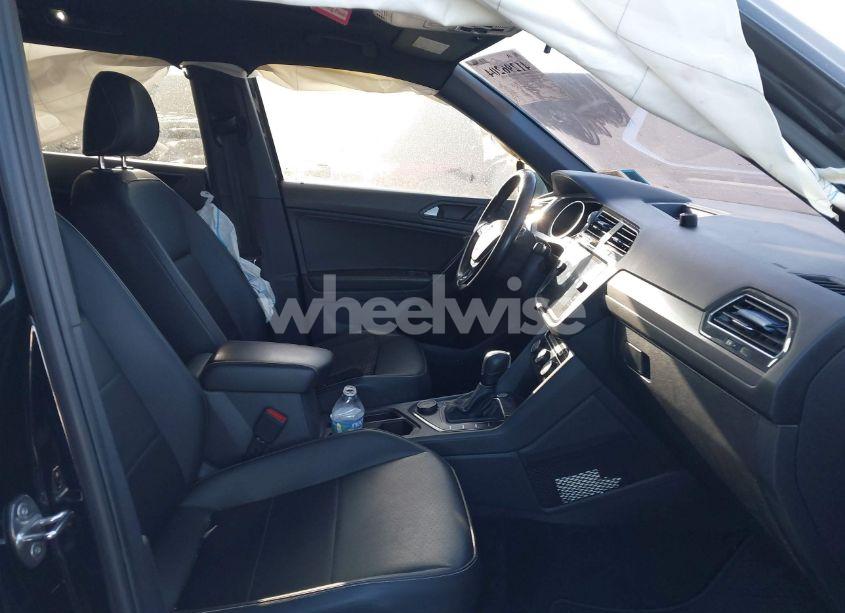 Photo 5 of 2021 Volkswagen Tiguan 2.0T SE/2.0T SE R-LINE BLACK/2.0T SEL (VIN 3VV2B7AX0MM067581)