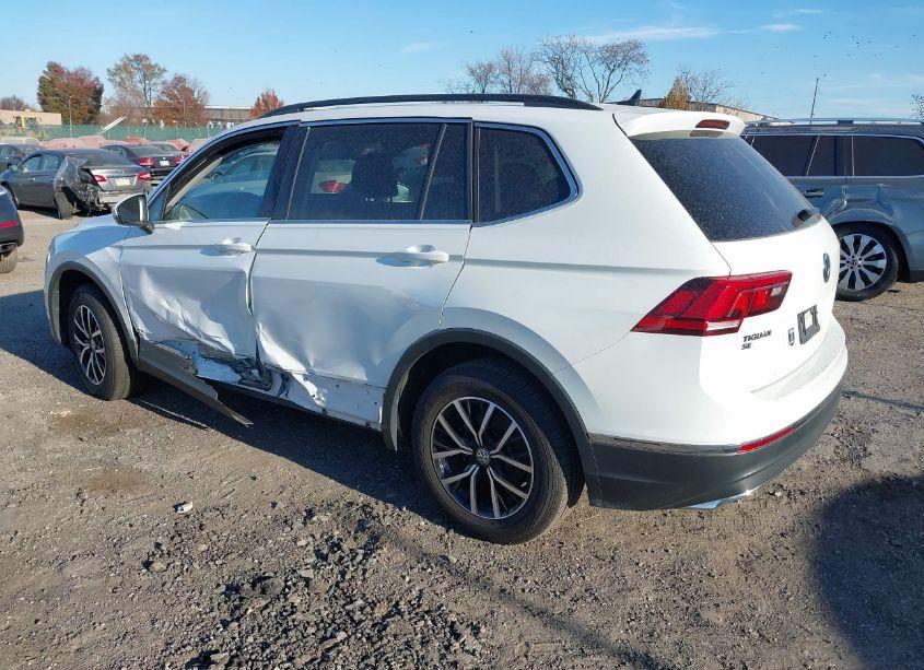 Photo 3 of 2021 Volkswagen Tiguan 2.0T SE/2.0T SE R-LINE BLACK/2.0T SEL (VIN 3VV2B7AX0MM118934)