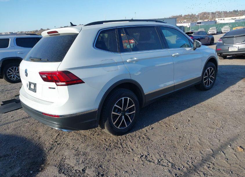 Photo 4 of 2021 Volkswagen Tiguan 2.0T SE/2.0T SE R-LINE BLACK/2.0T SEL (VIN 3VV2B7AX0MM118934)