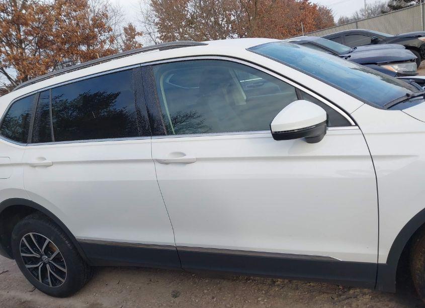 Photo 13 of 2021 Volkswagen Tiguan 2.0T SE/2.0T SE R-LINE BLACK/2.0T SEL (VIN 3VV2B7AX0MM142554)