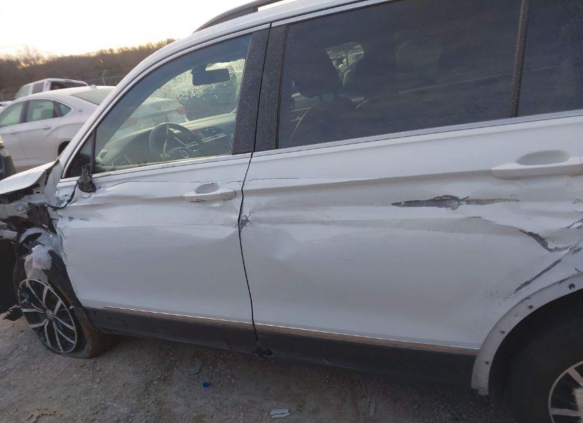 Photo 14 of 2021 Volkswagen Tiguan 2.0T SE/2.0T SE R-LINE BLACK/2.0T SEL (VIN 3VV2B7AX0MM142554)