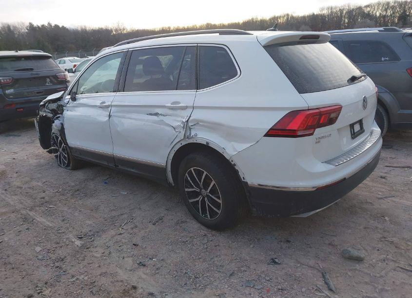 Photo 3 of 2021 Volkswagen Tiguan 2.0T SE/2.0T SE R-LINE BLACK/2.0T SEL (VIN 3VV2B7AX0MM142554)