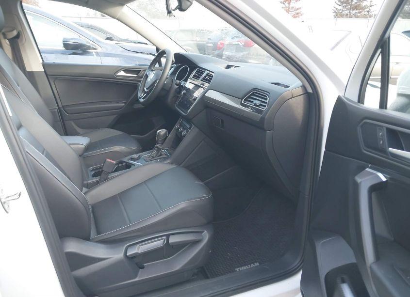 Photo 5 of 2021 Volkswagen Tiguan 2.0T SE/2.0T SE R-LINE BLACK/2.0T SEL (VIN 3VV2B7AX0MM142554)