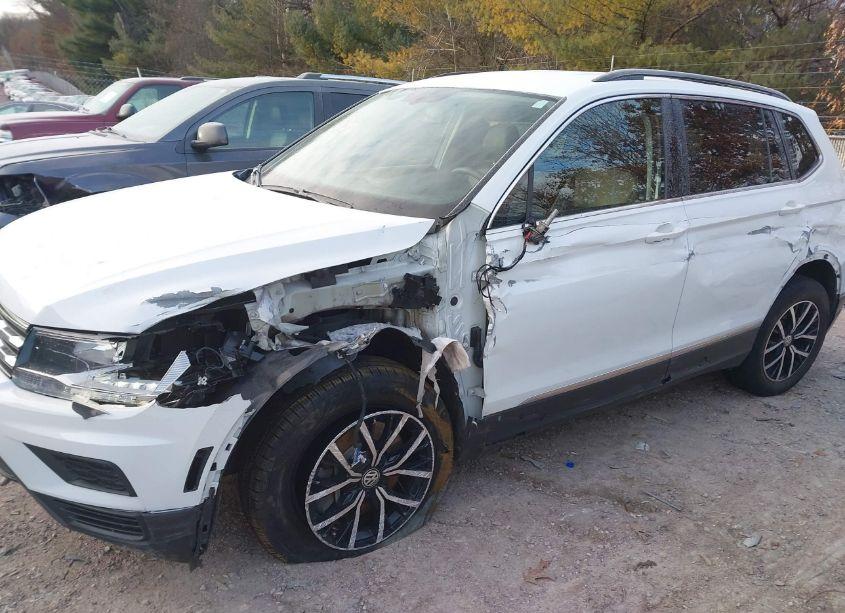 Photo 6 of 2021 Volkswagen Tiguan 2.0T SE/2.0T SE R-LINE BLACK/2.0T SEL (VIN 3VV2B7AX0MM142554)