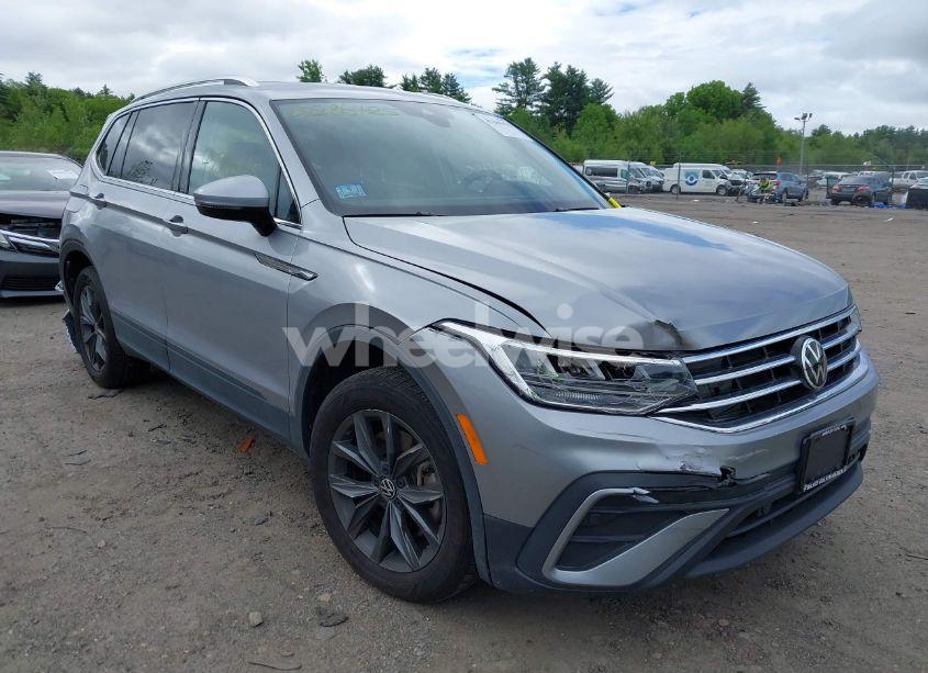 2022 Volkswagen Tiguan 2.0T SE (VIN 3VV2B7AX0NM158691) main photo