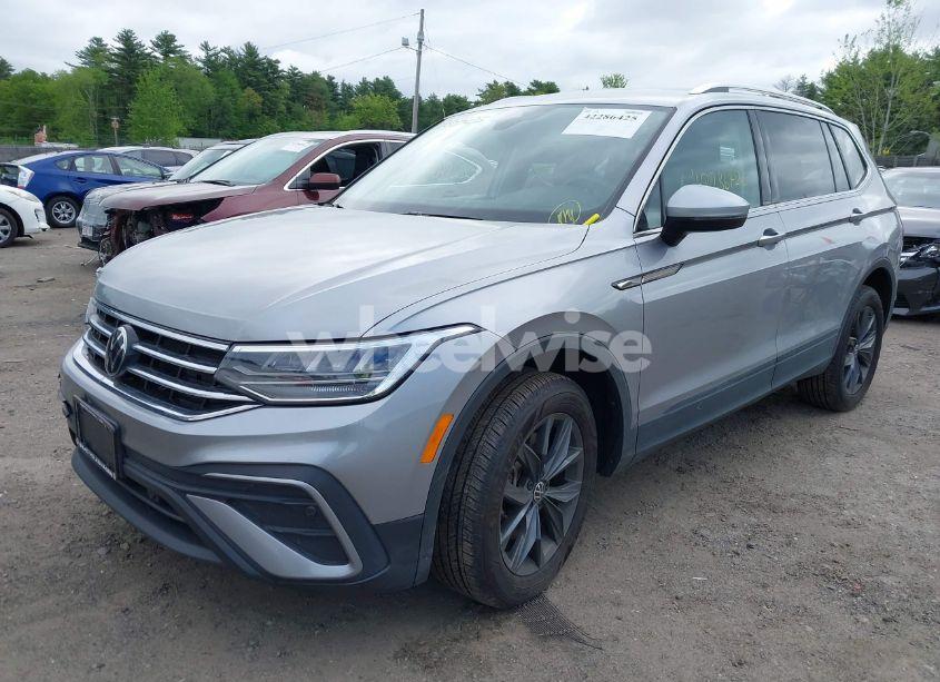 Photo 2 of 2022 Volkswagen Tiguan 2.0T SE (VIN 3VV2B7AX0NM158691)