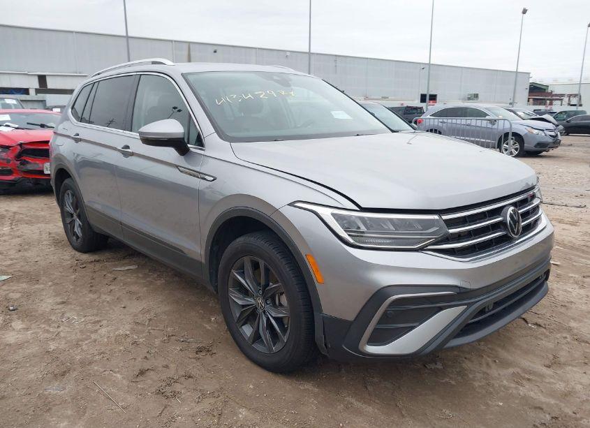 2022 Volkswagen Tiguan 2.0T SE (VIN 3VV2B7AX0NM163566) main photo
