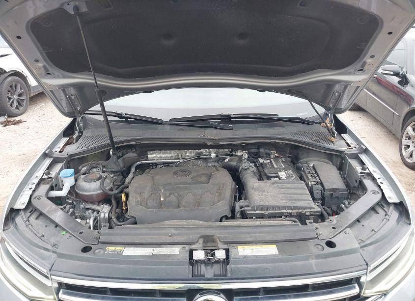 Photo 10 of 2022 Volkswagen Tiguan 2.0T SE (VIN 3VV2B7AX0NM163566)