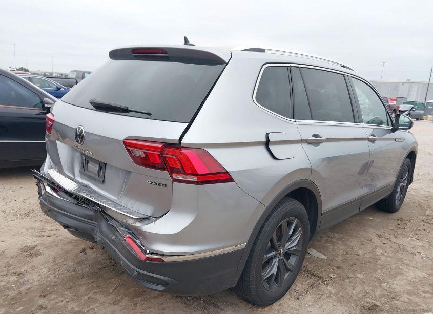 Photo 4 of 2022 Volkswagen Tiguan 2.0T SE (VIN 3VV2B7AX0NM163566)
