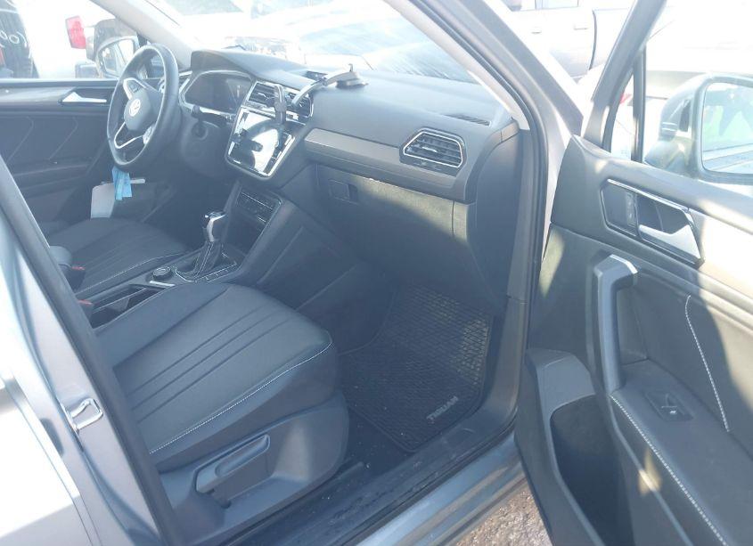 Photo 5 of 2024 Volkswagen Tiguan 2.0T SE/WOLFSBURG EDITION (VIN 3VV2B7AX0RM045152)