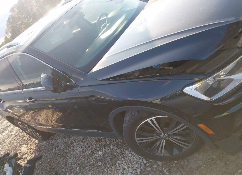 Photo 13 of 2018 Volkswagen Tiguan SE/SEL (VIN 3VV2B7AX1JM067505)