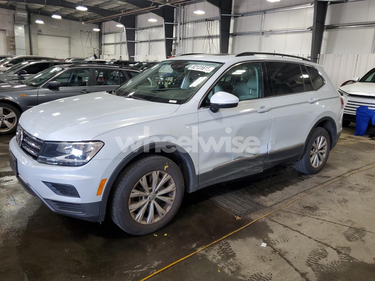 2018 VOLKSWAGEN TIGUAN SE (VIN 3VV2B7AX1JM162551) main photo