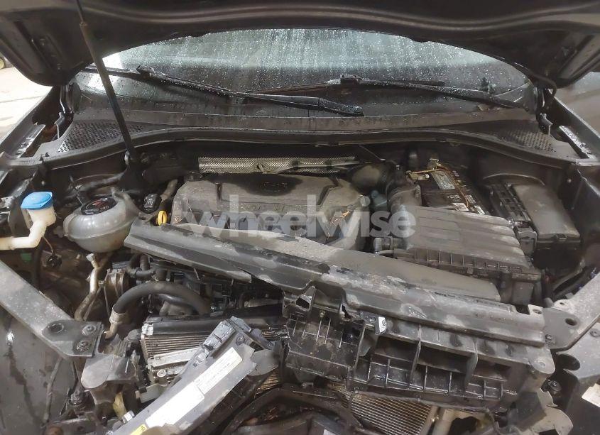 Photo 10 of 2019 Volkswagen Tiguan 2.0T SE/2.0T SEL/2.0T SEL R-LINE/2.0T SEL R-LINE BLACK (VIN 3VV2B7AX1KM008360)