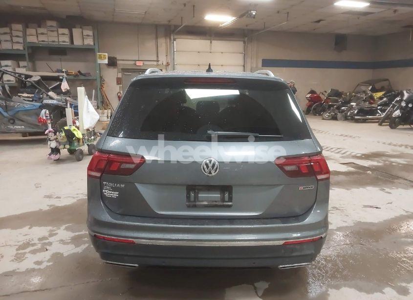 Photo 17 of 2019 Volkswagen Tiguan 2.0T SE/2.0T SEL/2.0T SEL R-LINE/2.0T SEL R-LINE BLACK (VIN 3VV2B7AX1KM008360)