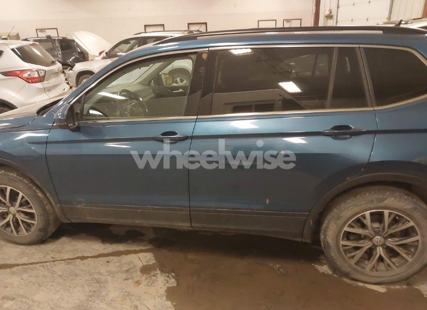 Photo 14 of 2019 Volkswagen Tiguan 2.0T SE/2.0T SEL/2.0T SEL R-LINE/2.0T SEL R-LINE BLACK (VIN 3VV2B7AX1KM011114)