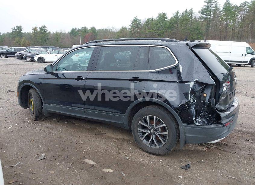 Photo 15 of 2019 Volkswagen Tiguan 2.0T SE/2.0T SEL/2.0T SEL R-LINE/2.0T SEL R-LINE BLACK (VIN 3VV2B7AX1KM016264)