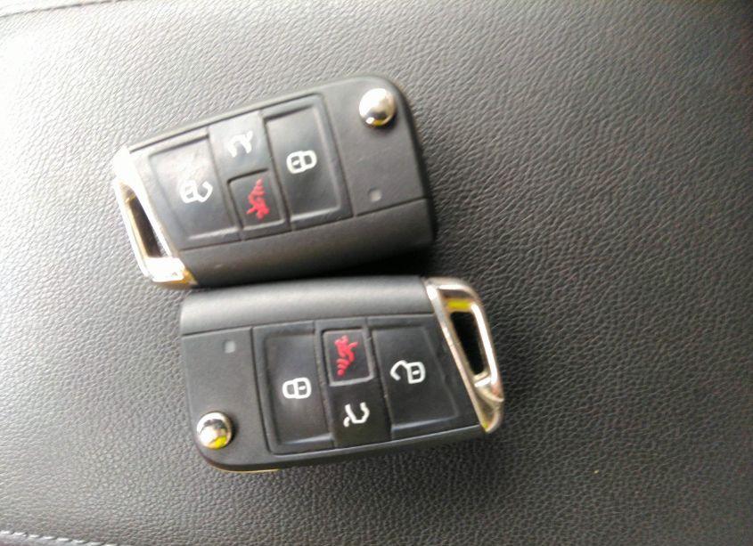 Photo 11 of 2019 Volkswagen Tiguan 2.0T SE/2.0T SEL/2.0T SEL R-LINE/2.0T SEL R-LINE BLACK (VIN 3VV2B7AX1KM083625)