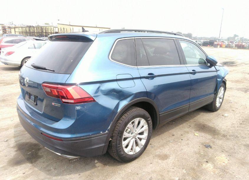 Photo 4 of 2019 Volkswagen Tiguan 2.0T SE/2.0T SEL/2.0T SEL R-LINE/2.0T SEL R-LINE BLACK (VIN 3VV2B7AX1KM083625)