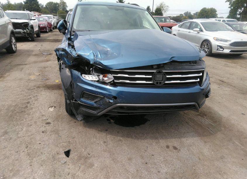 Photo 6 of 2019 Volkswagen Tiguan 2.0T SE/2.0T SEL/2.0T SEL R-LINE/2.0T SEL R-LINE BLACK (VIN 3VV2B7AX1KM083625)