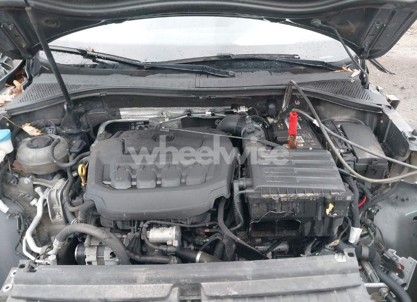 Photo 10 of 2019 Volkswagen Tiguan 2.0T SE/2.0T SEL/2.0T SEL R-LINE/2.0T SEL R-LINE BLACK (VIN 3VV2B7AX1KM089571)