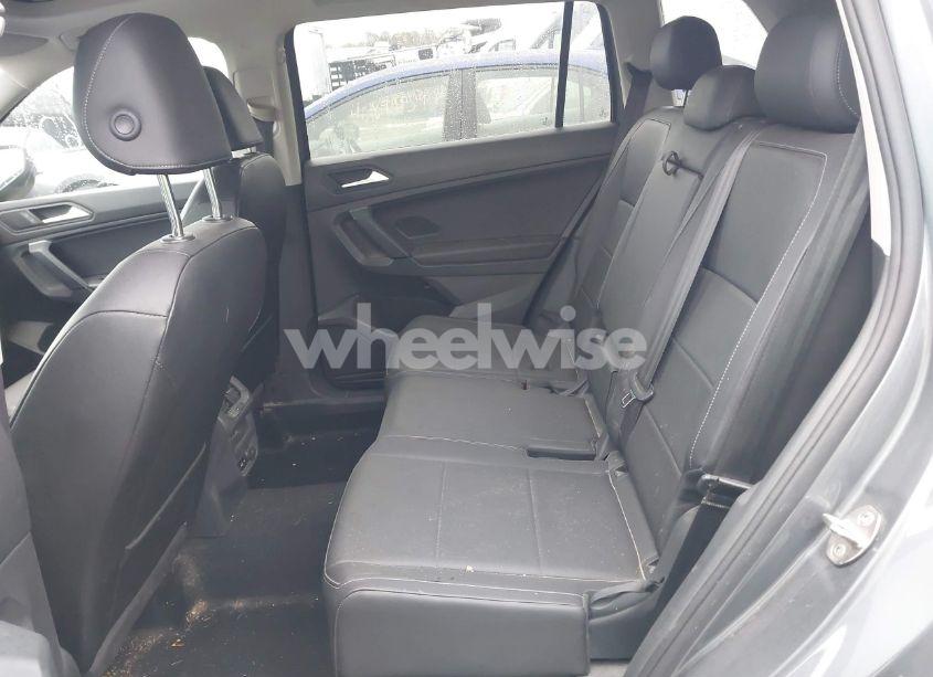 Photo 8 of 2019 Volkswagen Tiguan 2.0T SE/2.0T SEL/2.0T SEL R-LINE/2.0T SEL R-LINE BLACK (VIN 3VV2B7AX1KM089571)