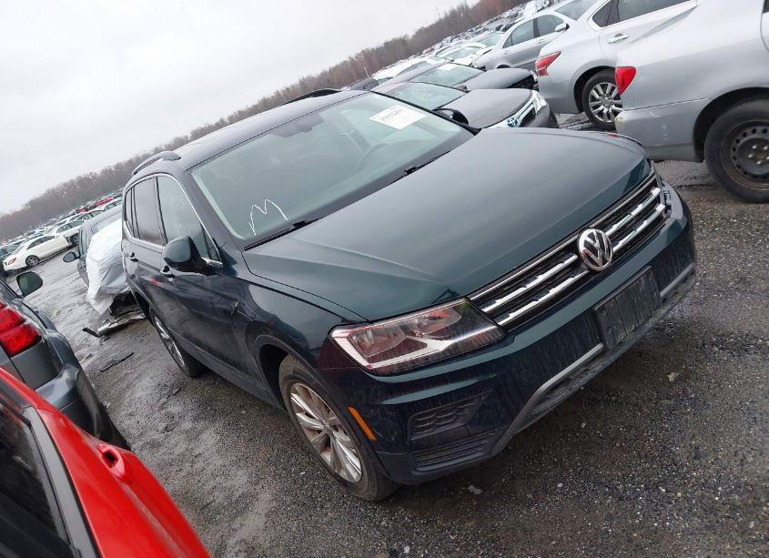 2019 Volkswagen Tiguan 2.0T SE/2.0T SEL/2.0T SEL R-LINE/2.0T SEL R-LINE BLACK (VIN 3VV2B7AX1KM107664) main photo