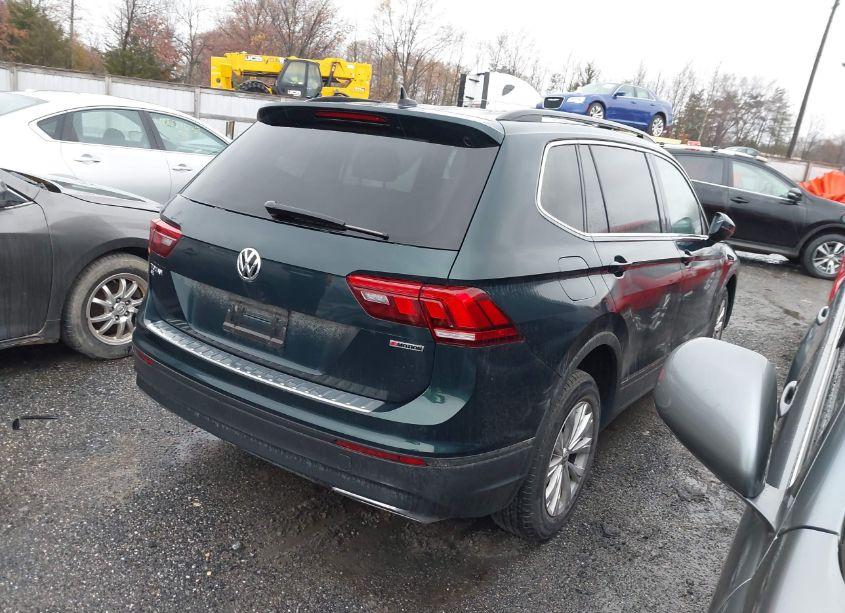 Photo 4 of 2019 Volkswagen Tiguan 2.0T SE/2.0T SEL/2.0T SEL R-LINE/2.0T SEL R-LINE BLACK (VIN 3VV2B7AX1KM107664)