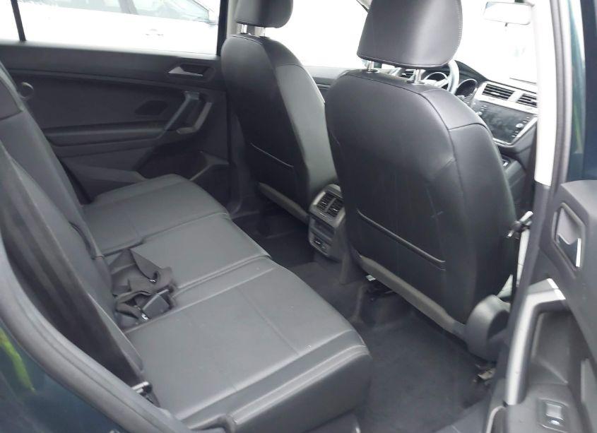 Photo 8 of 2019 Volkswagen Tiguan 2.0T SE/2.0T SEL/2.0T SEL R-LINE/2.0T SEL R-LINE BLACK (VIN 3VV2B7AX1KM107664)
