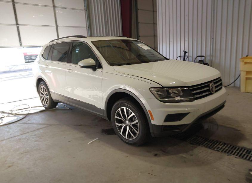 2019 Volkswagen Tiguan 2.0T SE/2.0T SEL/2.0T SEL R-LINE/2.0T SEL R-LINE BLACK (VIN 3VV2B7AX1KM171512) main photo