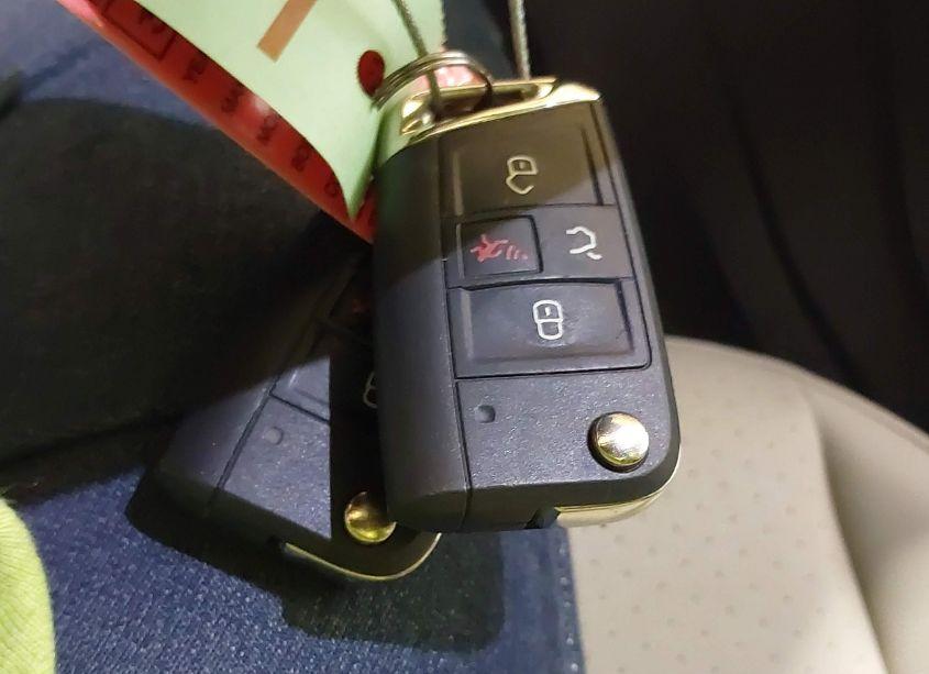 Photo 11 of 2019 Volkswagen Tiguan 2.0T SE/2.0T SEL/2.0T SEL R-LINE/2.0T SEL R-LINE BLACK (VIN 3VV2B7AX1KM171512)