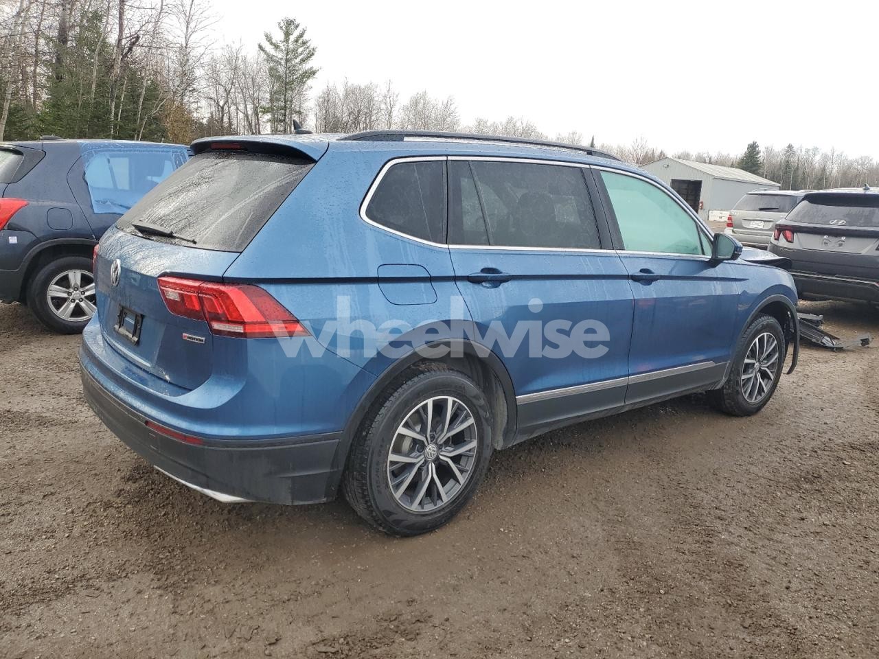 Photo 3 of 2019 VOLKSWAGEN TIGUAN SE (VIN 3VV2B7AX1KM177312)
