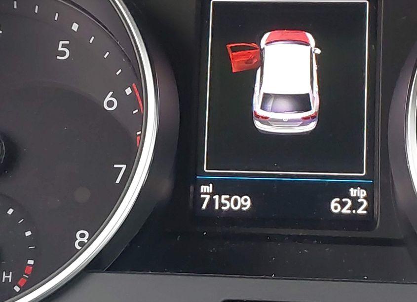 Photo 16 of 2019 Volkswagen Tiguan 2.0T SE/2.0T SEL/2.0T SEL R-LINE/2.0T SEL R-LINE BLACK (VIN 3VV2B7AX1KM184244)