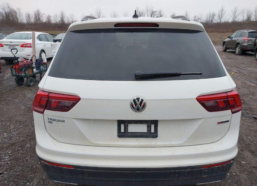 Photo 17 of 2019 Volkswagen Tiguan 2.0T SE/2.0T SEL/2.0T SEL R-LINE/2.0T SEL R-LINE BLACK (VIN 3VV2B7AX1KM184244)